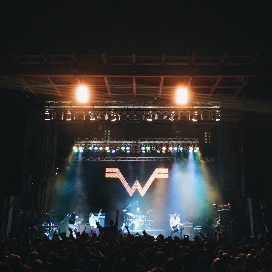 Weezer2015-07-24TheCommunityPavilionAtColumbusOH (4).jpg
